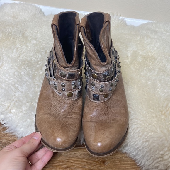 COPY - Circle G Studded Boots - Picture 5 of 9